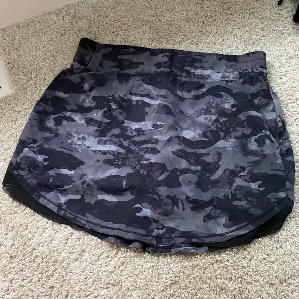 Women’s skirt M